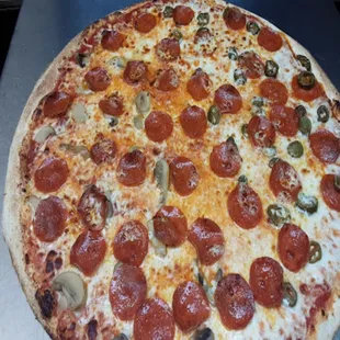 XL 18 INCH Pepperoni Mushroom And Jalapenos