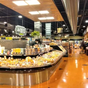 sushi and sashimi, interior