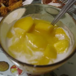 Plain Glutinous Balls w/ Crushed Peanuts (8)