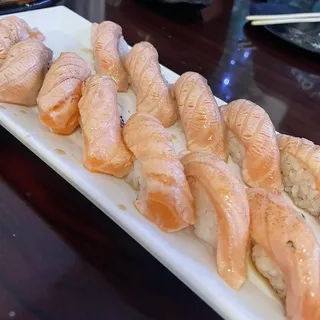 Seared Salmon Sushi