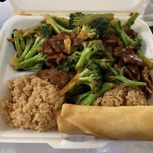 Koyia Specialty- Beef w. Broccoli. (Spring roll sold separately) Creamy sauce not pictured. A lot of food for $8.45!