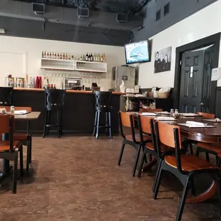 Bar and dinning room