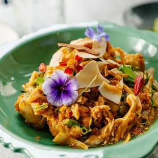 Grilled artichoke heart salad with shredded chicken