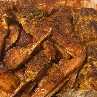 The Maverick Sampler-(1) crab cluster, shrimp, sausage, potatoes, corn, and an egg.