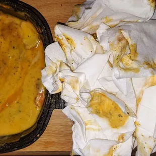 I wasted an entire paper towel roll picking out the seafood and wiping this yucky nasty sauce off of it. This sauce destroys the dish.