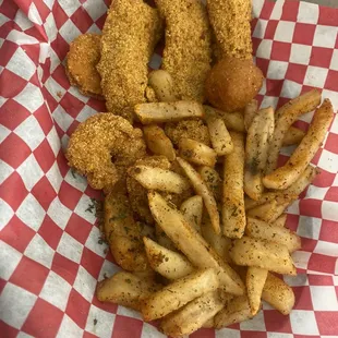 Catfish basket with Shrimp