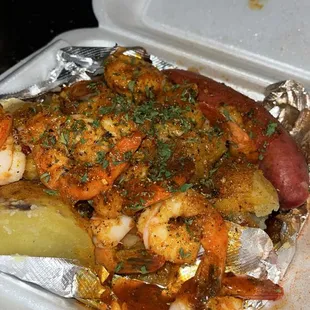 Shrimp Platter (shrimp,sausage,potatoes)