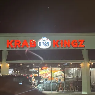 Pretty well had run of the place at 7 on a Monday!