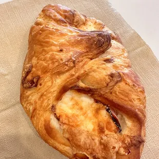 Ham and cheese croissant