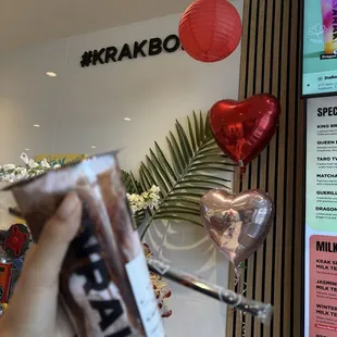 Cookies &amp; Crme (Large) They made it with pink inside for valentines so bomb!!