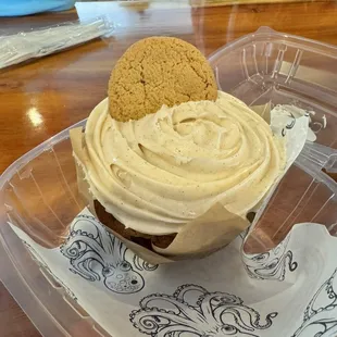 Gingerbread cupcake