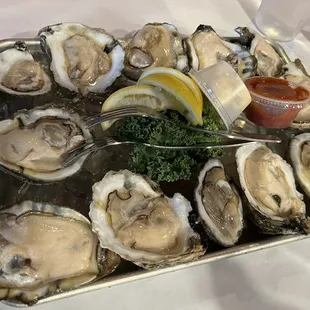 a platter of oysters