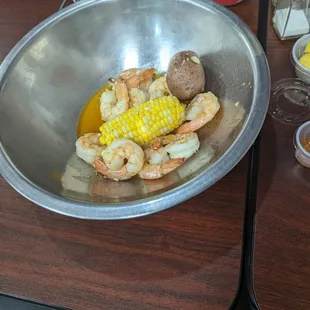 12 shrimp, with garlic butter