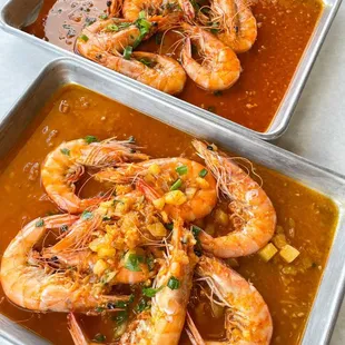 sweet pineapple boiled shrimp and garlic butter boiled shrimp