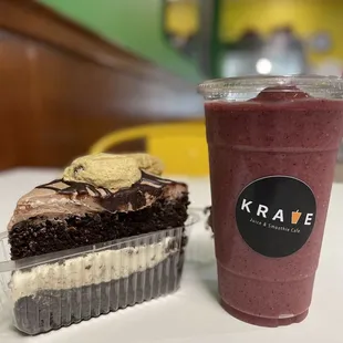 It's called balance....all vegan: My Vegan Sweet Tooth Cookie Dough cake and Tutti Frutti smoothie