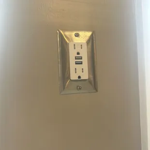 Outlets at EVERY booth. Love it.