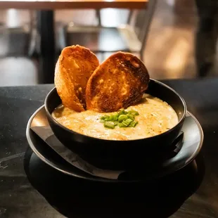 Pike Place Market clam chowder with toasted French bread