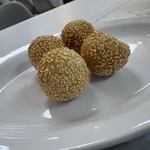 Sesame red bean paste balls!