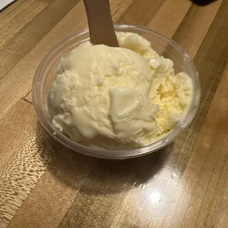 Ice Cream(Vanilla/Green tea)