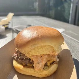 Mac Daddy Burger