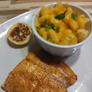 Salmon with garlic butter and Gouda Mac and cheese was delicious.