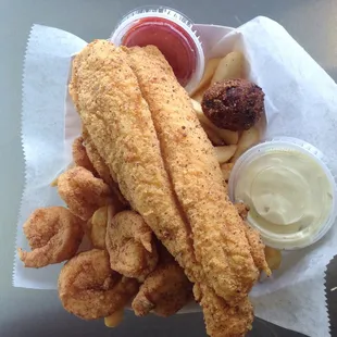 Kreole Fried a Fish &amp; Shrimp Basket