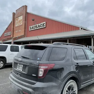 Dirty car, big appetite!