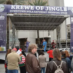 Photo by @PictureNola