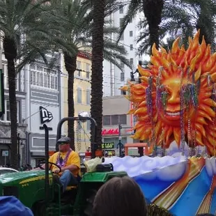 Beads Throw back and hang on the Float