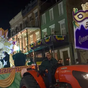 Queen&apos;s float!