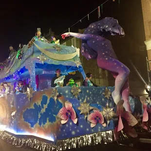 Nyx float!