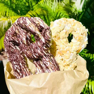 Vegan Norwegian Kringla: Pretzel Shaped Pastry in Chocolate or Almond (Contains Raisins)