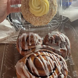 Mickey Cinnamon Roll