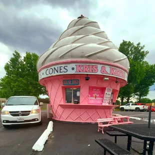 a pink ice cream cone