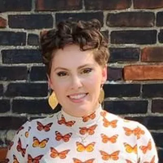 Danielle V.