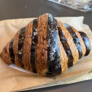 Nutella Croissant