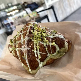 Pistachio Croissant