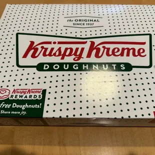 Donut box
