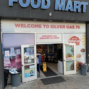 the front of a food mart
