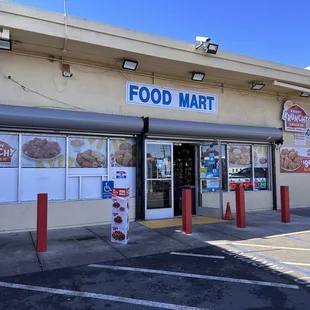the front of a food mart