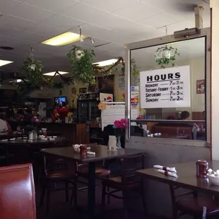 Easy-going family restaurant with good good servers and good food. They're worth the time in the morning for the great breakfast