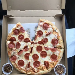 Medium pepperoni pizza
