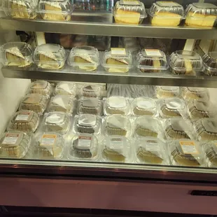 All the different flavors for tres leche cakes