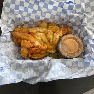 A mess of heavenly cheese curds