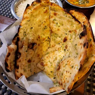 Garlic naan