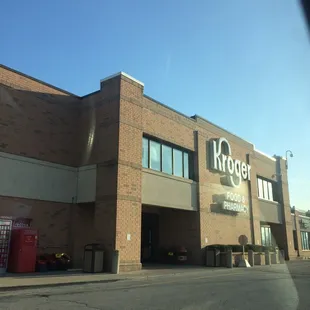 kroger food and pharmacy