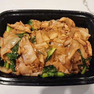 Pad see ew chicken
