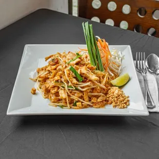 a plate of pad thai