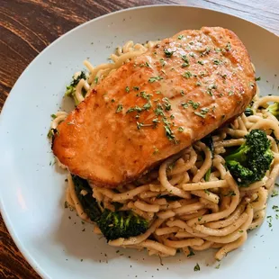 Salmon Garlic Noodle