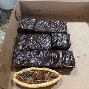 Brownies, pecan boat.